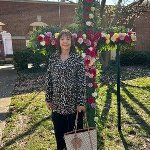 Meet your Posher, Debbie